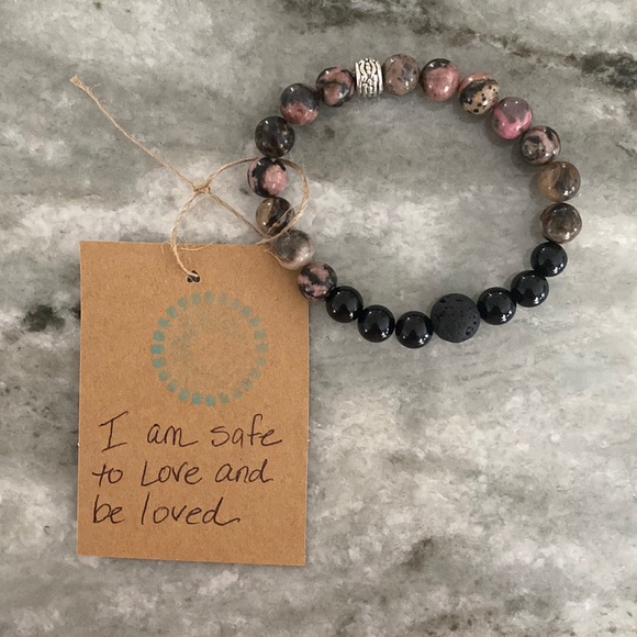 NWOT Rhodonite Obsidian & LAVA Stone Handmade 7” Stretch Bracelet 8 MM Beads - Picture 3 of 4